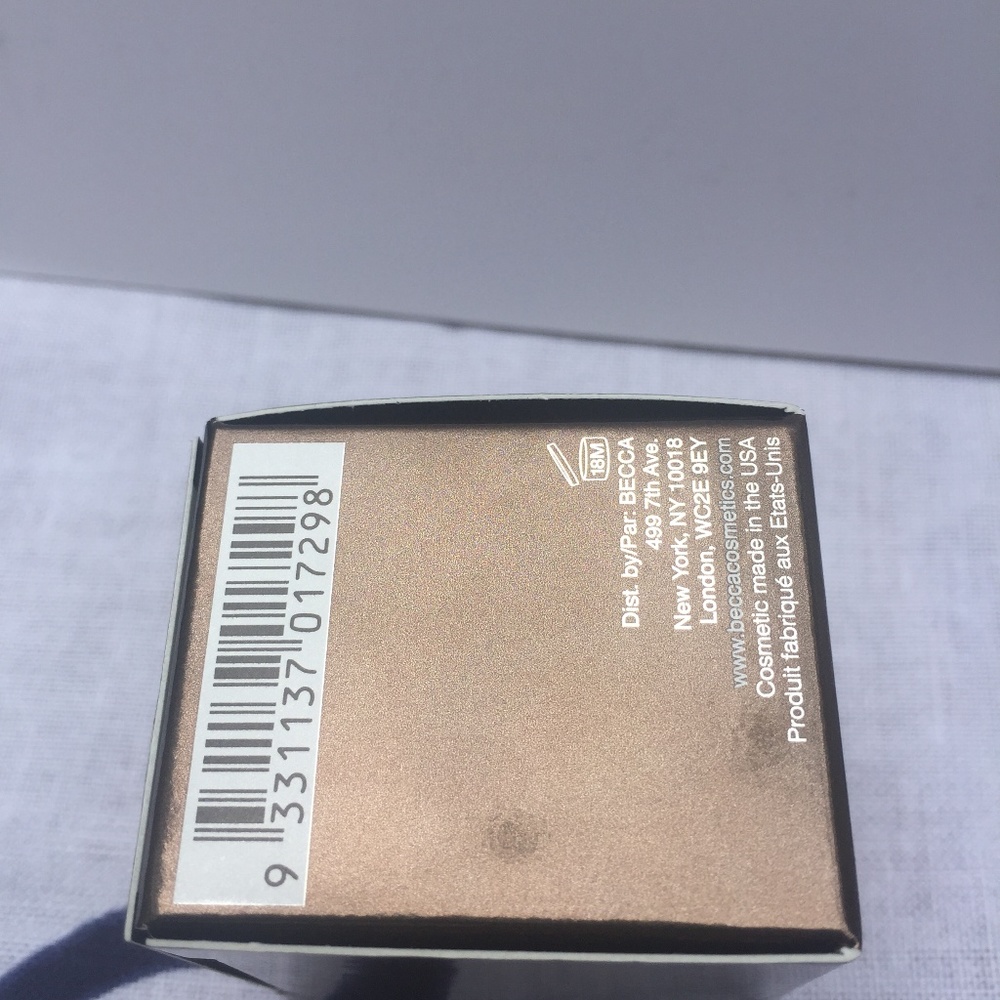 BECCA - Targeted Backlight Color Corrector - PEACH - Picture 4 of 4